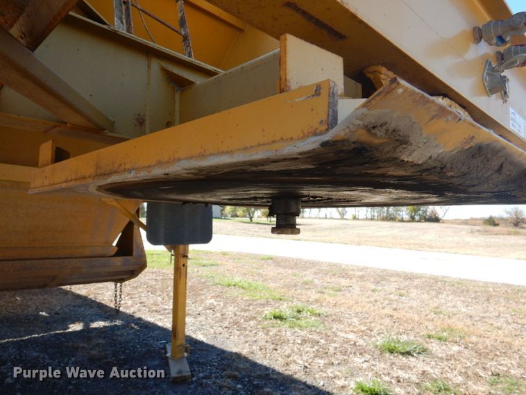 image for item DK1363 2009 Corn Belt S-3002  bottom dump trailer
