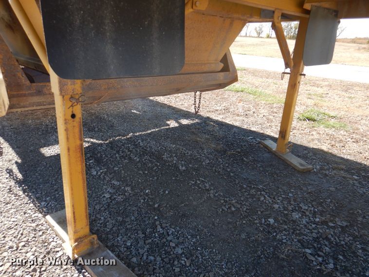 image for item DK1363 2009 Corn Belt S-3002  bottom dump trailer
