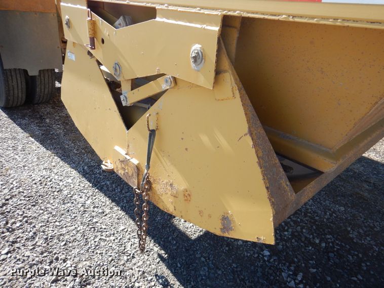 image for item DK1363 2009 Corn Belt S-3002  bottom dump trailer