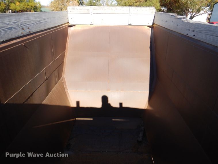 image for item DK1363 2009 Corn Belt S-3002  bottom dump trailer