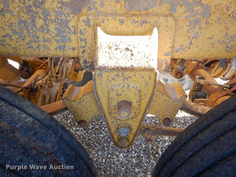 image for item DK1363 2009 Corn Belt S-3002  bottom dump trailer