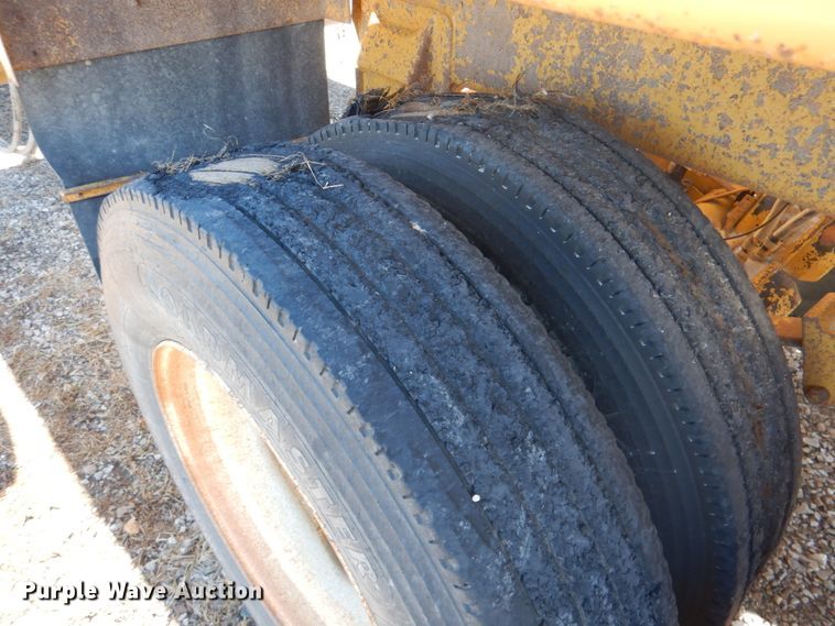 image for item DK1363 2009 Corn Belt S-3002  bottom dump trailer