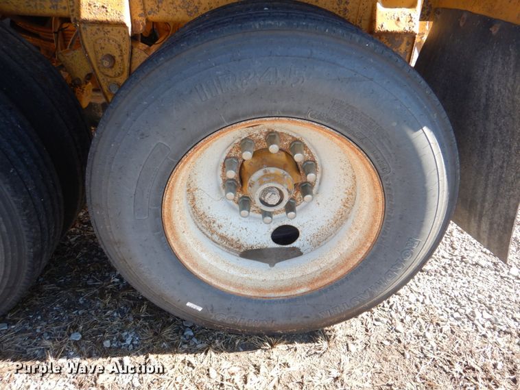 image for item DK1363 2009 Corn Belt S-3002  bottom dump trailer