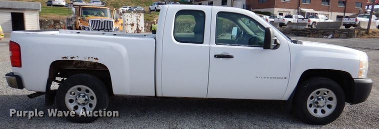 image for item DK1401 2009 Chevrolet Silverado 1500  Ext. Cab pickup truck