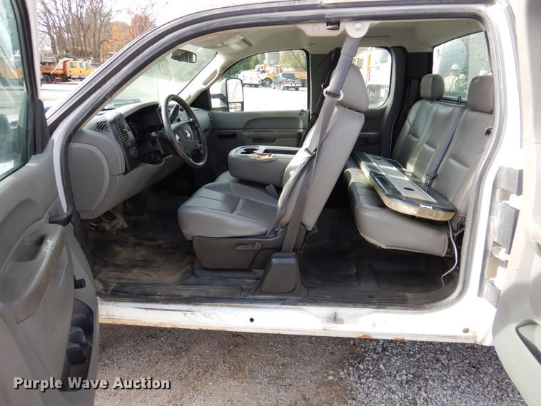 image for item DK1404 2011 Chevrolet Silverado 1500  Ext. Cab pickup truck