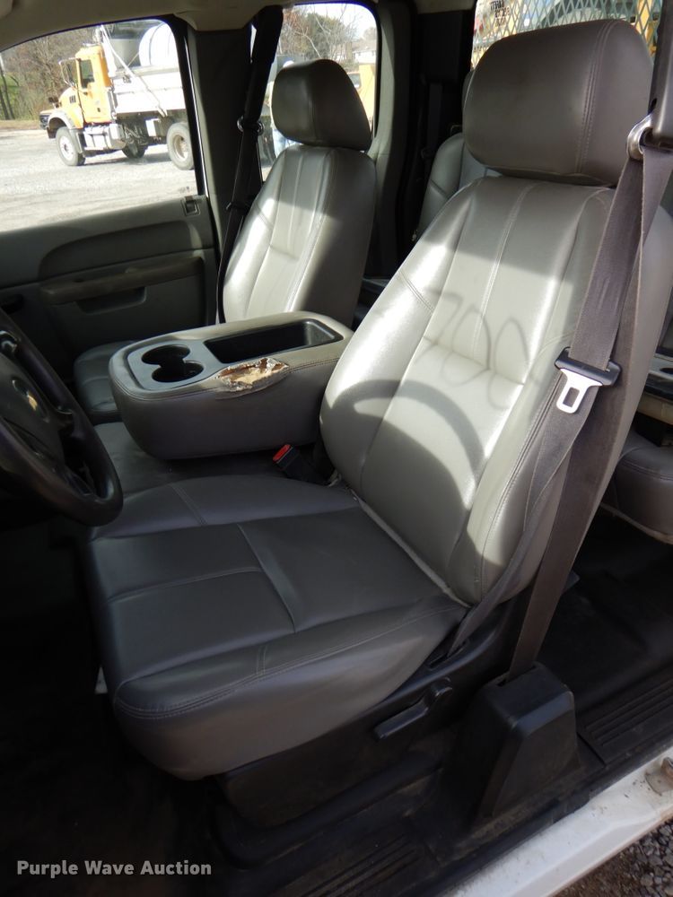 image for item DK1404 2011 Chevrolet Silverado 1500  Ext. Cab pickup truck