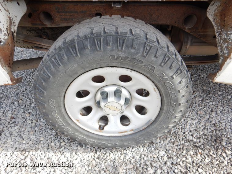 image for item DK1404 2011 Chevrolet Silverado 1500  Ext. Cab pickup truck