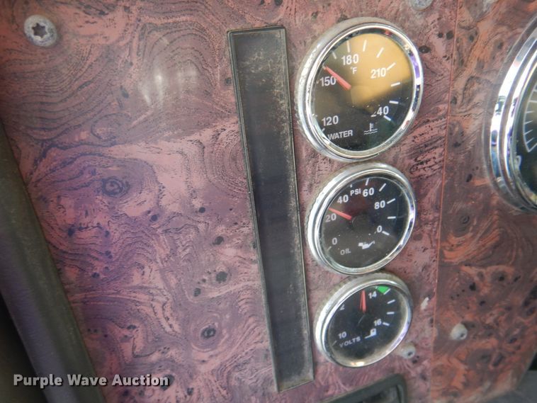 image for item DK1410 2003 International 5500i  dump truck