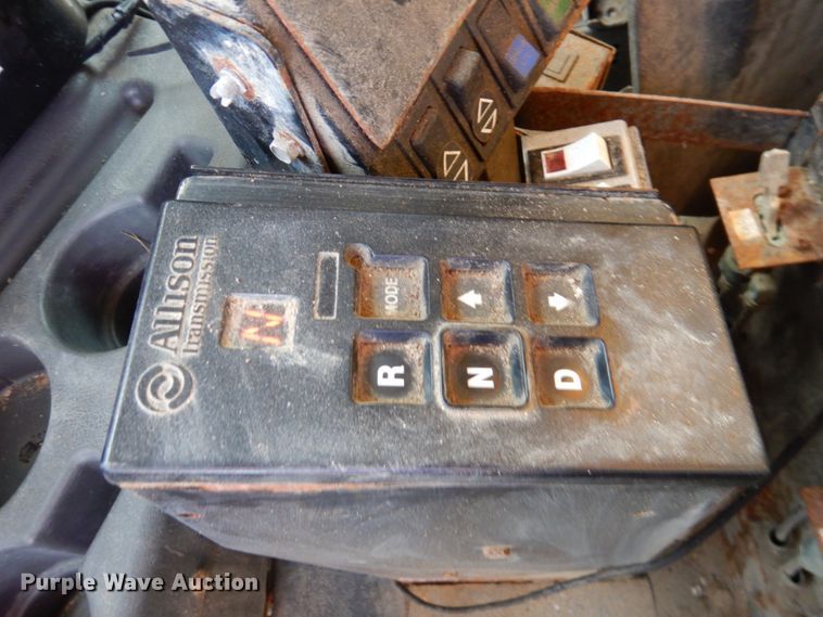 image for item DK1410 2003 International 5500i  dump truck