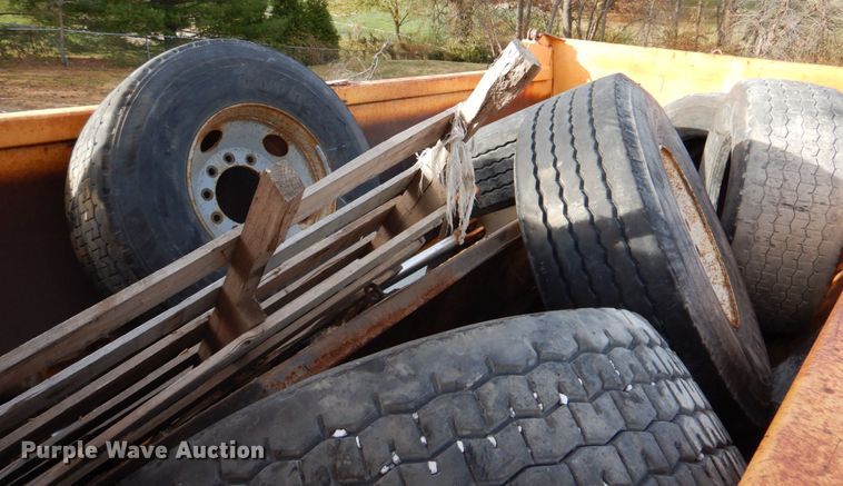 image for item DK1410 2003 International 5500i  dump truck