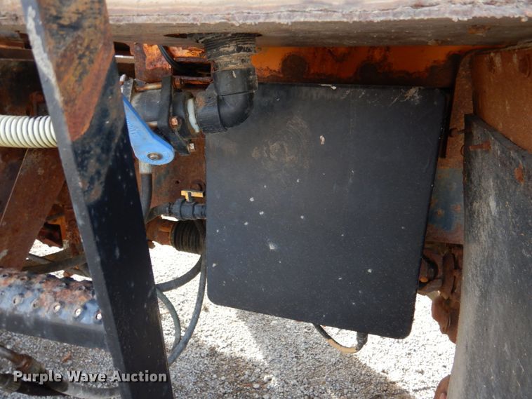 image for item DK1410 2003 International 5500i  dump truck