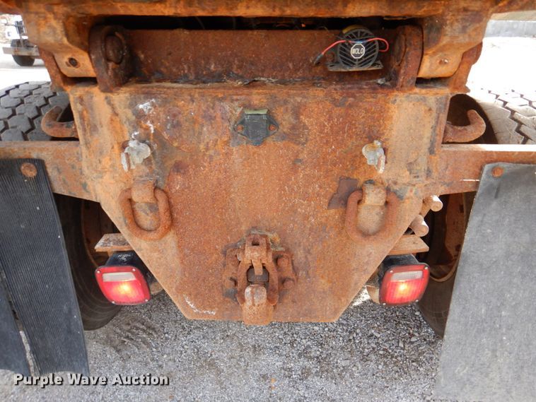 image for item DK1410 2003 International 5500i  dump truck