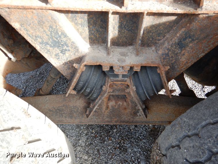 image for item DK1410 2003 International 5500i  dump truck