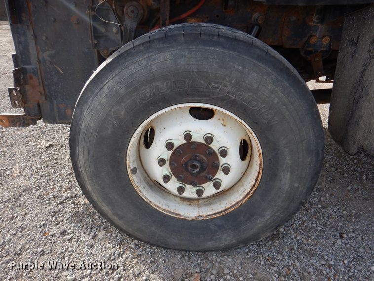 image for item DK1410 2003 International 5500i  dump truck