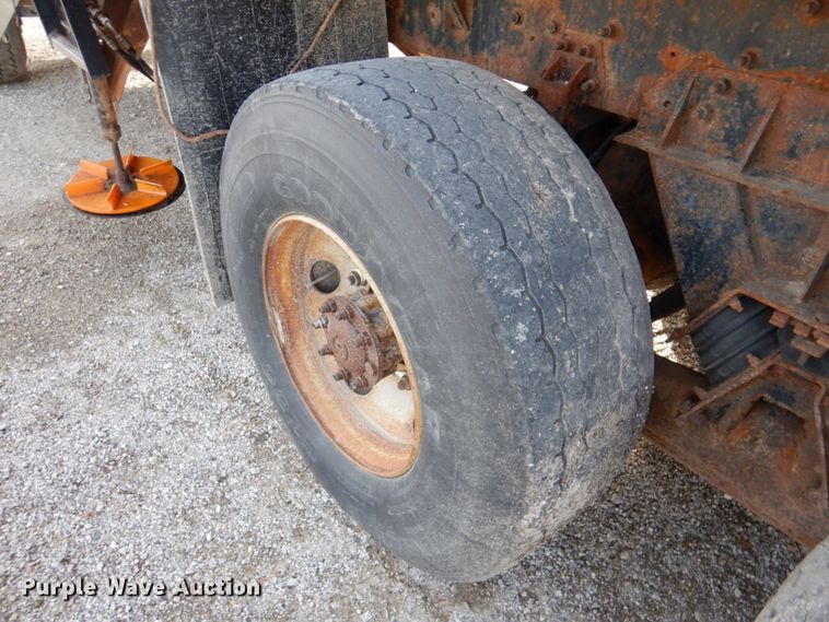 image for item DK1410 2003 International 5500i  dump truck