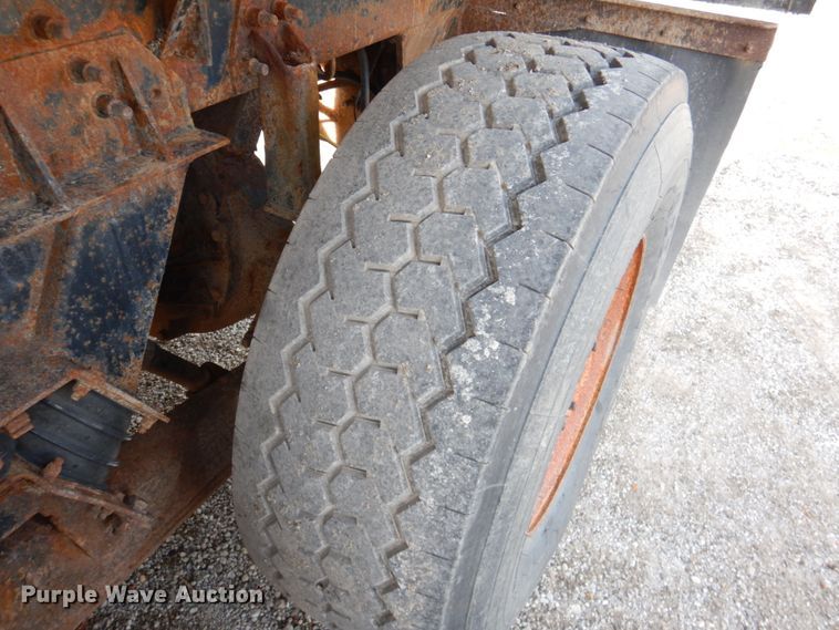 image for item DK1410 2003 International 5500i  dump truck