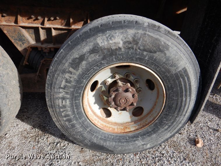 image for item DK1410 2003 International 5500i  dump truck