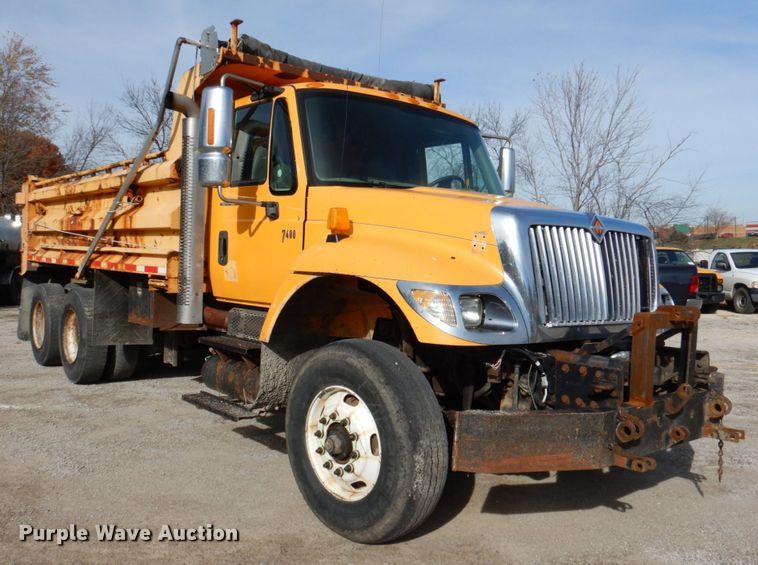 image for item DK1411 2007 International 7400  dump truck