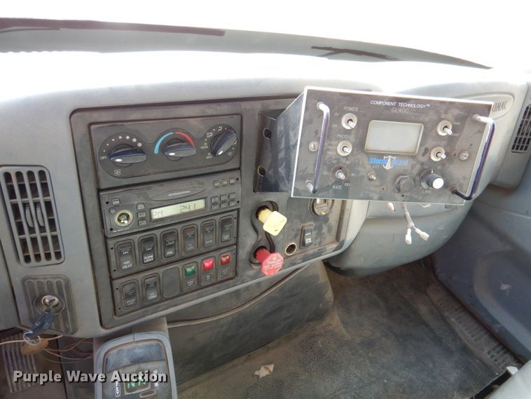 image for item DK1411 2007 International 7400  dump truck