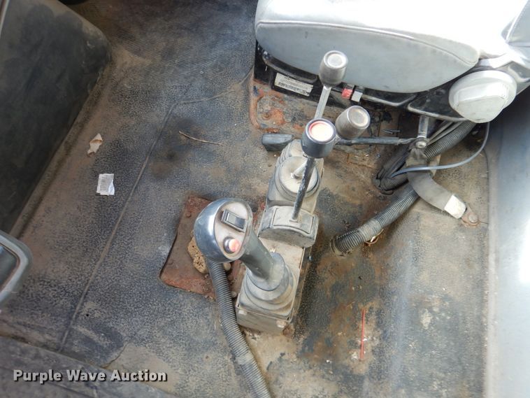 image for item DK1411 2007 International 7400  dump truck