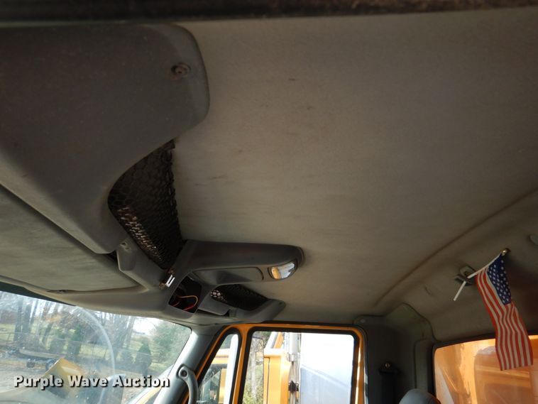 image for item DK1411 2007 International 7400  dump truck