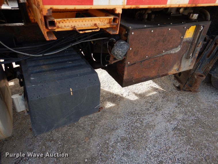 image for item DK1411 2007 International 7400  dump truck