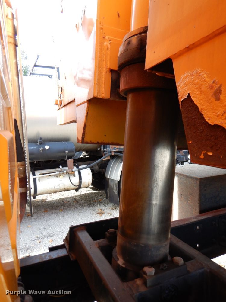 image for item DK1411 2007 International 7400  dump truck