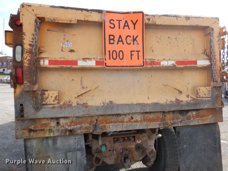 image for item DK1411 2007 International 7400  dump truck