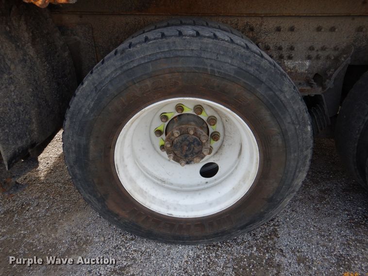 image for item DK1411 2007 International 7400  dump truck