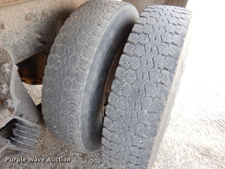 image for item DK1411 2007 International 7400  dump truck