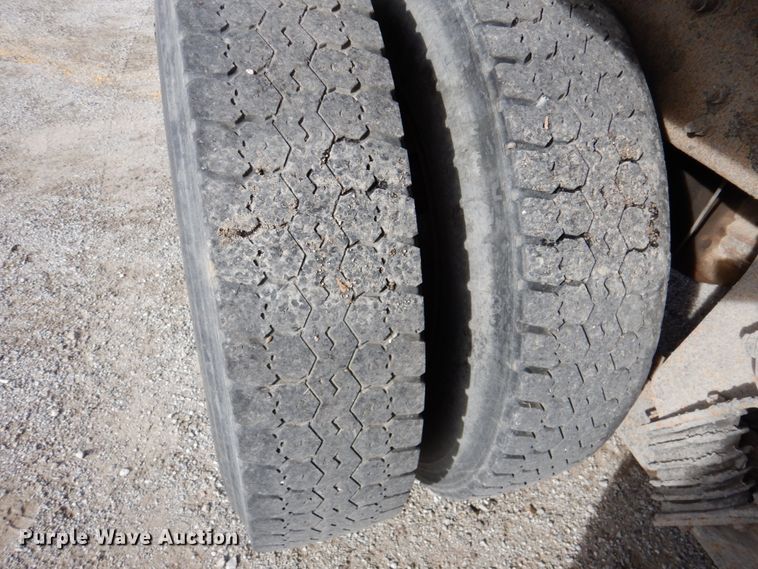 image for item DK1411 2007 International 7400  dump truck