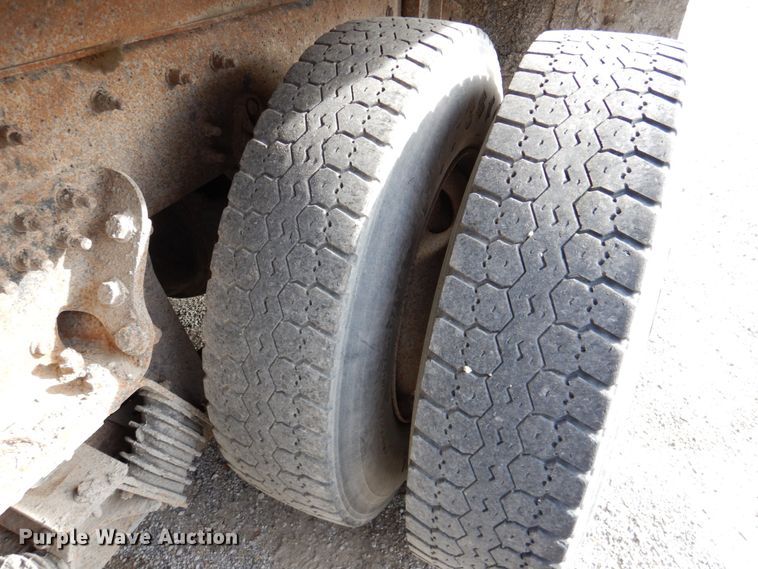 image for item DK1411 2007 International 7400  dump truck