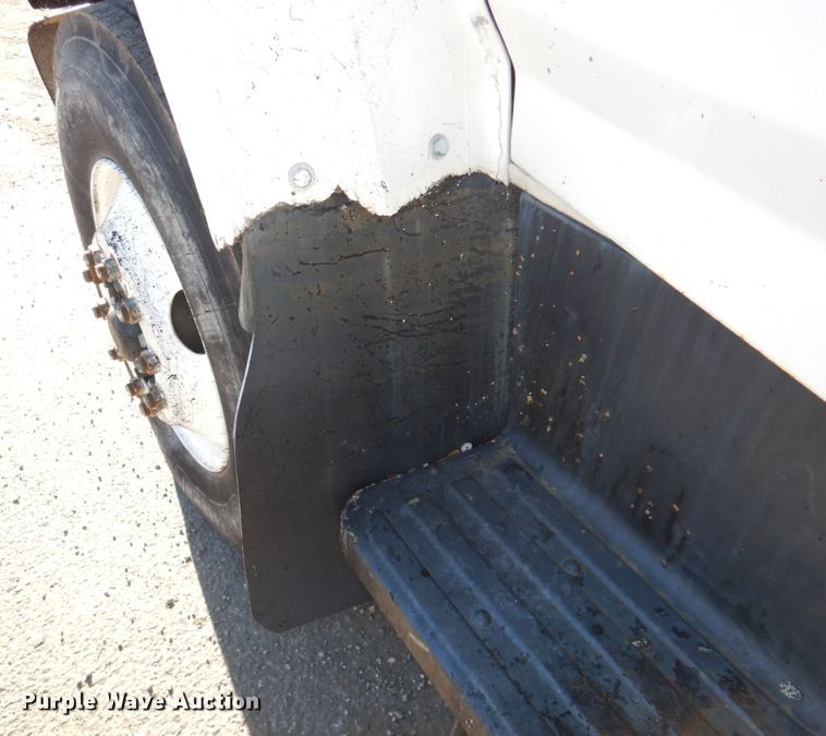 image for item DK1469 1994 Ford F700  oil distributor truck