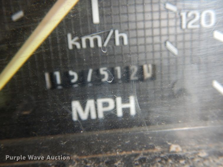 image for item DK1469 1994 Ford F700  oil distributor truck