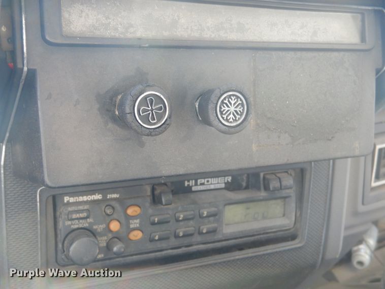 image for item DK1469 1994 Ford F700  oil distributor truck