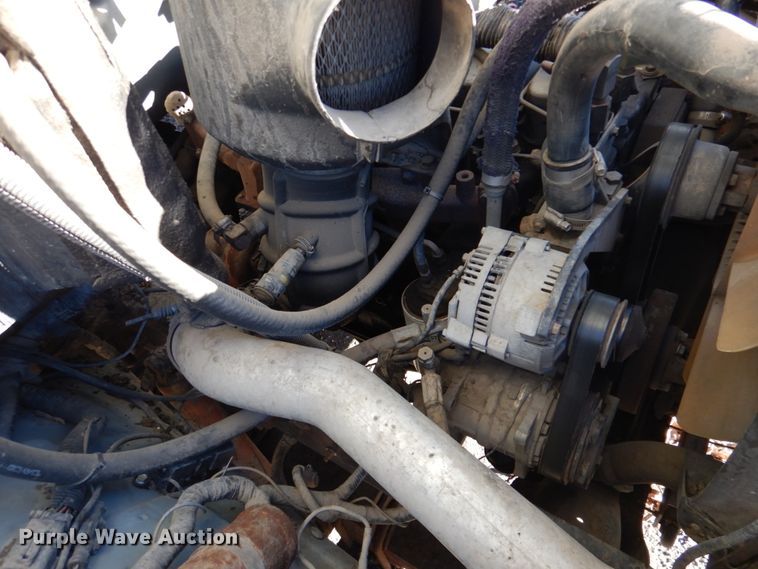 image for item DK1469 1994 Ford F700  oil distributor truck