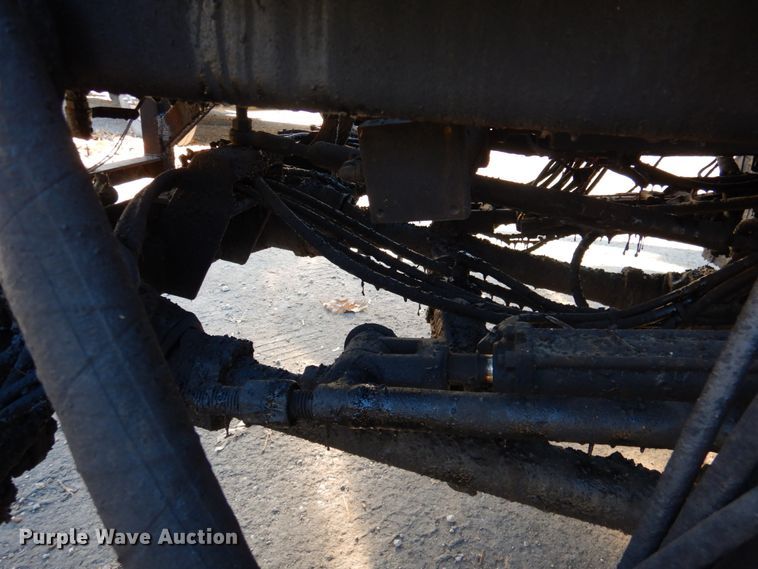 image for item DK1469 1994 Ford F700  oil distributor truck