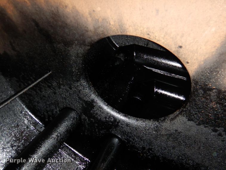 image for item DK1469 1994 Ford F700  oil distributor truck