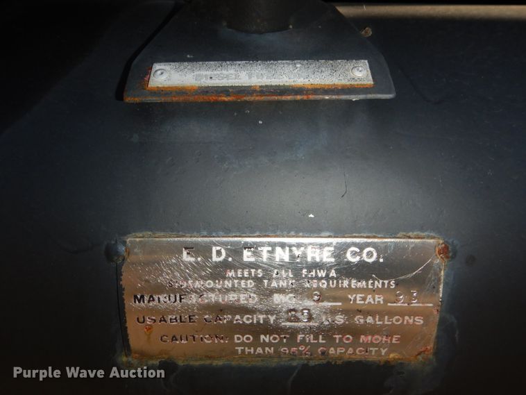 image for item DK1469 1994 Ford F700  oil distributor truck