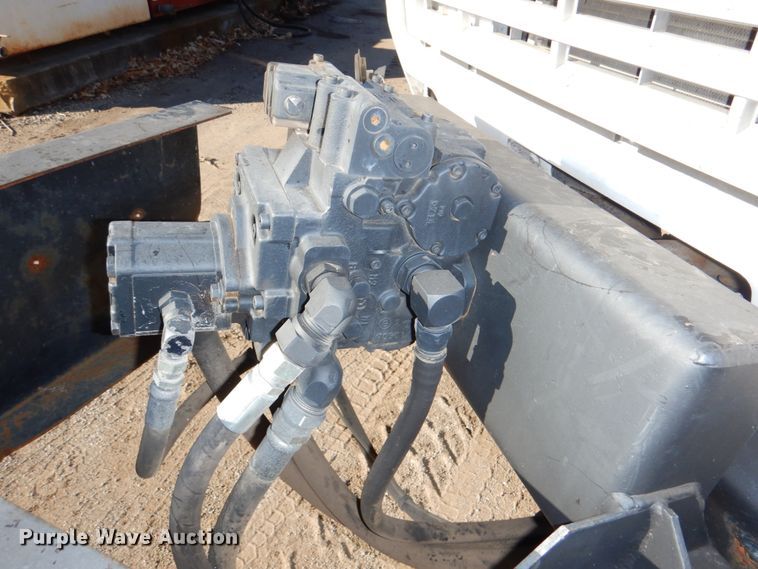 image for item DK1469 1994 Ford F700  oil distributor truck