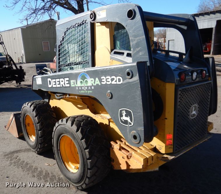 image for item DK1472 2010 John Deere 332D  skid steer loader