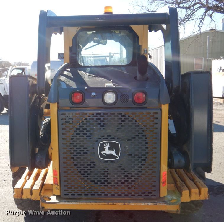 image for item DK1472 2010 John Deere 332D  skid steer loader
