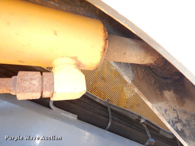 image for item DK1472 2010 John Deere 332D  skid steer loader