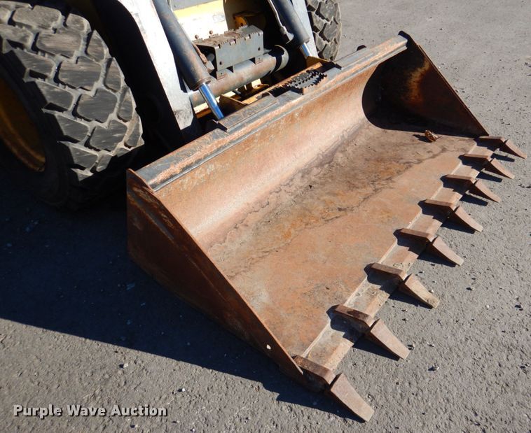 image for item DK1472 2010 John Deere 332D  skid steer loader