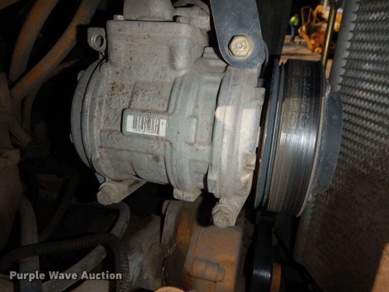 image for item DK1472 2010 John Deere 332D  skid steer loader