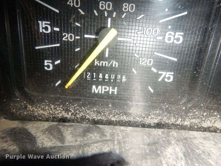 image for item DK3028 1998 Ford F700  dump flatbed truck