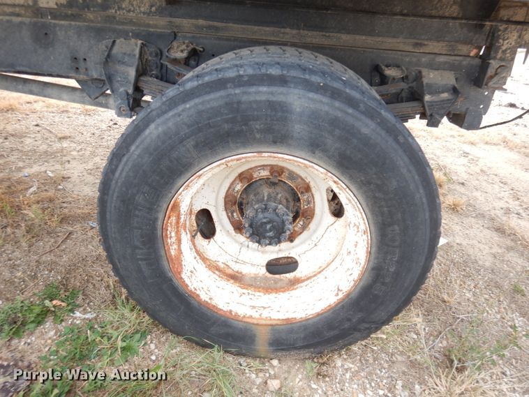 image for item DK3028 1998 Ford F700  dump flatbed truck