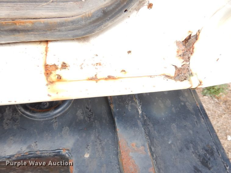 image for item DK3028 1998 Ford F700  dump flatbed truck