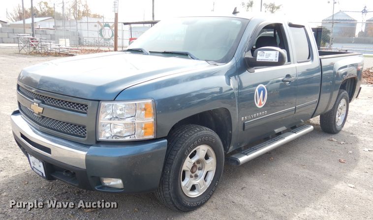 image for item DK3076 2009 Chevrolet Silverado 1500  Ext. Cab pickup truck
