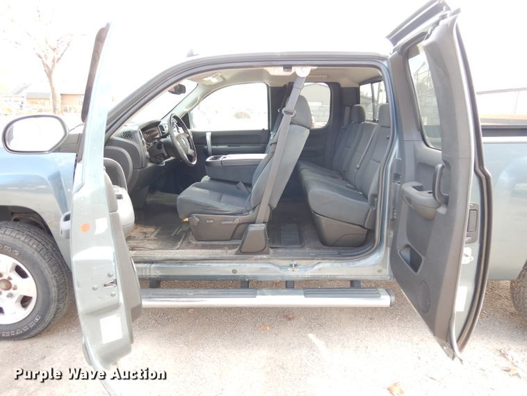 image for item DK3076 2009 Chevrolet Silverado 1500  Ext. Cab pickup truck